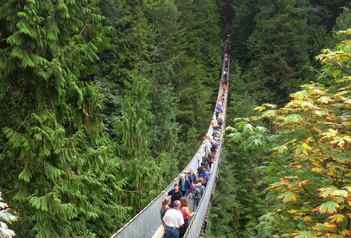 Lots of people on a suspension bridge in Vancouver